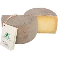 Caciotta Nera 200 g.